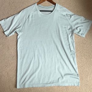 Metal vent tech short sleeve